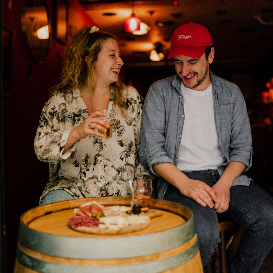 Brice et Hélène gérants la drôlerie bar bordeaux